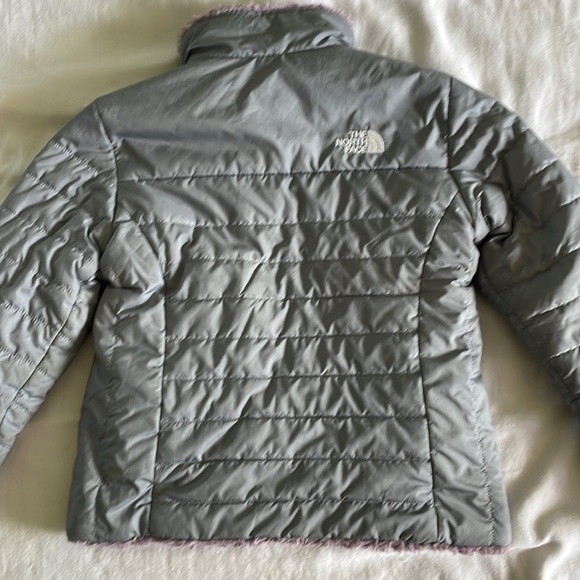 North Face Girls Winter Coat, Child’s Size small, Gray and Purple - Picture 4 of 7